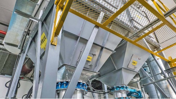 除塵有料：廠家91香蕉视频扒一扒化工（gōng）廠袋（dài）式除塵器的那些事兒！