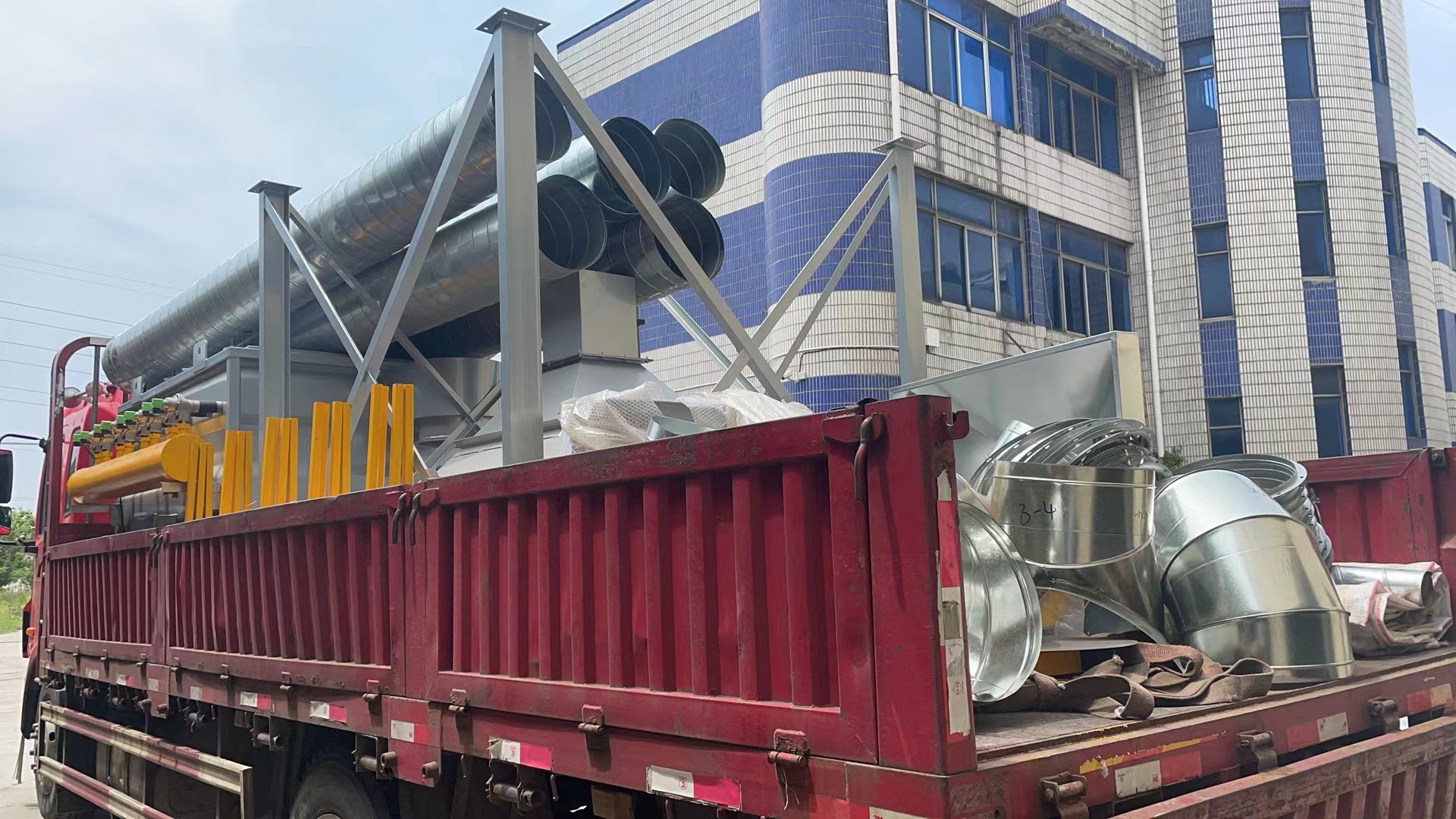 浸膠手套行業VOCs廢氣處理不同方法的 ，91香蕉视频小編為（wéi）您介紹