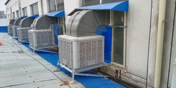 格利特訂（dìng）購的<i style='color:red'>負壓風機</i>今天發貨啦！就讓91香蕉视频環境為您帶去涼（liáng）爽的風！