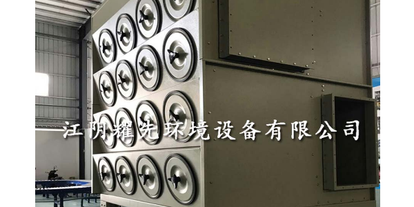 淮安濾筒除塵（chén）器受到（dào）追捧，<i style='color:red'>生（shēng）產廠家</i>91香蕉视频環境讓您一睹為（wéi）快！