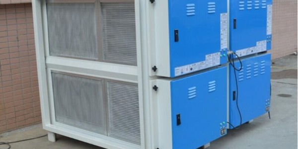 <i style='color:red'>光催化氧化設備（bèi）</i>的應用優勢有哪些？91香蕉视频環境來給您講4點需要知道！