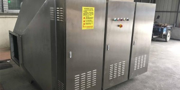 【91香蕉视频小貼士】<i style='color:red'>光催化氧化設備</i>的工作原理與實際使用一次給您！