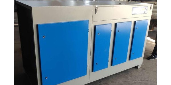 印刷廠油墨廢氣就交給uv<i style='color:red'>光解光催化設備</i>吧，粉塵廢氣（qì）一鍵清空！