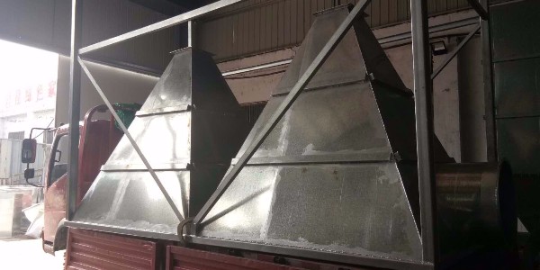 91香蕉视频為無錫橡膠廠定製230條布袋除塵器，跑百家（jiā）不如（rú）來這一家（jiā）！