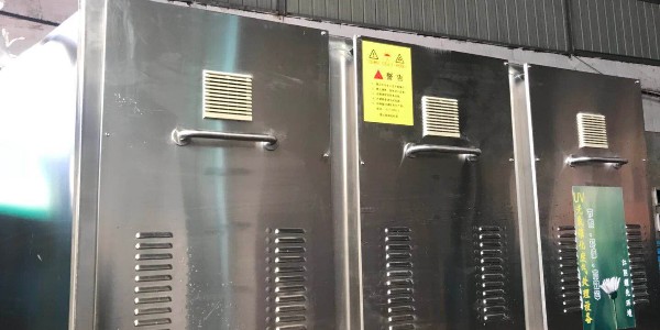 <i style='color:red'>uv光氧催化設備</i>在使用中（zhōng）的小（xiǎo）技巧，看耀（yào）先環境（jìng）一目了然！