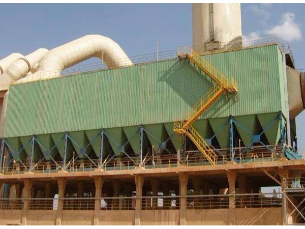 磚廠布袋<i style='color:red'>除塵器</i>